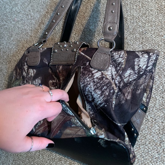 Camo purse - Picture 2 of 2